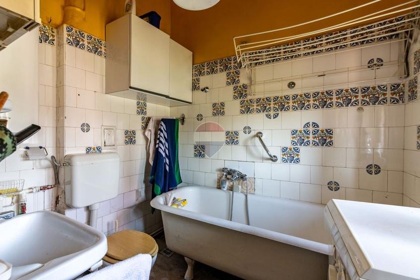 Casă individuală cu 7 camere cu Teren 241 Mp în Kiseleff