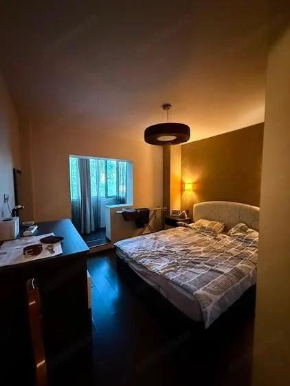 Apartament cu 3 camere decomandat în Dristor