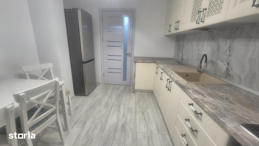 Apartament cu 2 camere decomandat în Micro 16