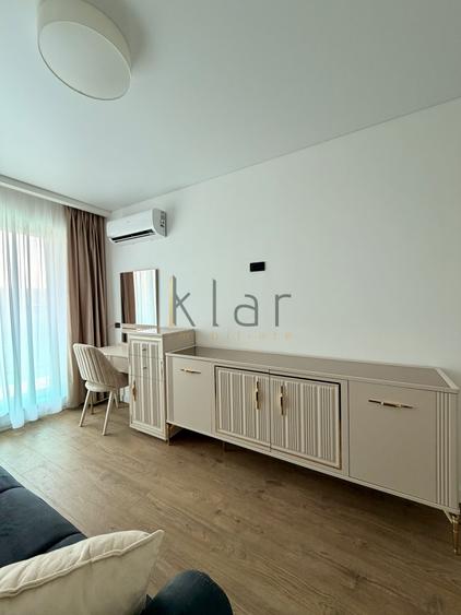 Apartament cu 3 camere semidecomandat, mobilat în Zorilor