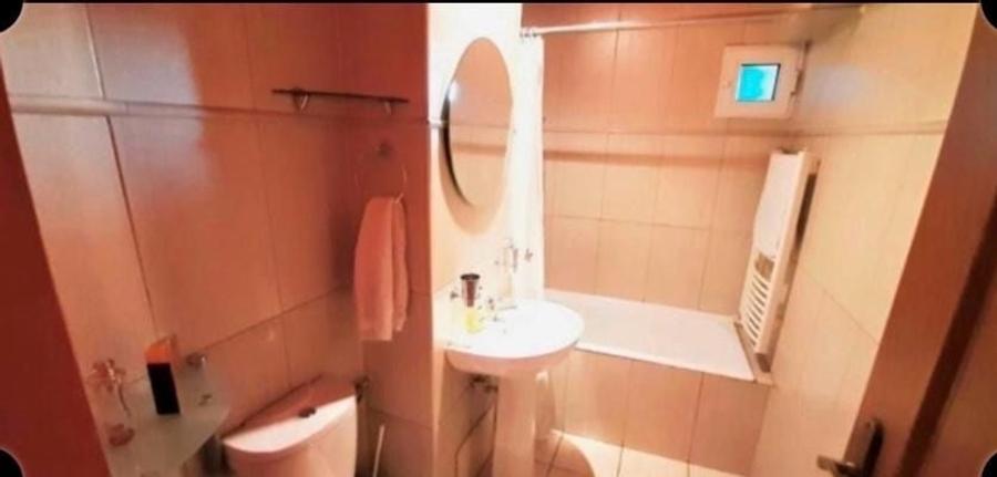 Apartament cu 3 camere semidecomandat în Ultracentral