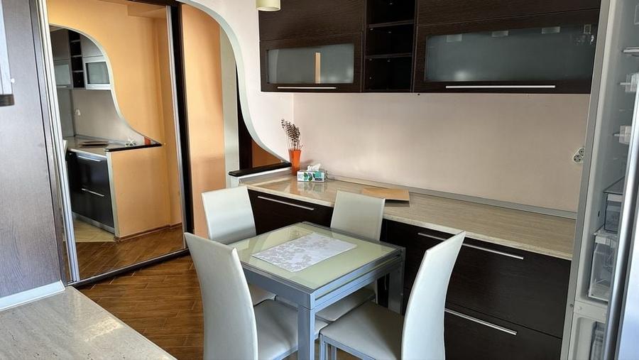 Apartament cu 2 camere decomandat în Ultracentral