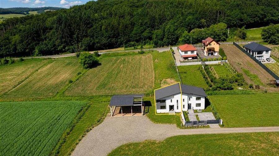 Casă cu 4 camere cu Teren 327 Mp în Sântana de Mureș
