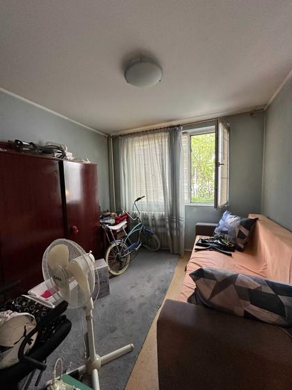 Apartament cu 3 camere decomandat în Rahova