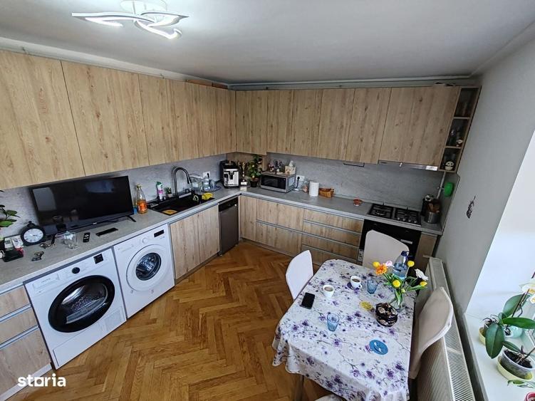 Apartament cu 2 camere decomandat în Craiter
