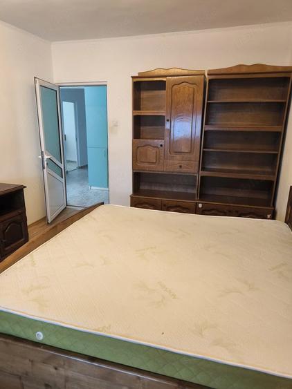 Apartament cu 3 camere decomandat în Traian
