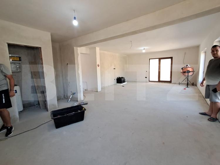 Casă individuală cu 3 camere cu Teren 1354 Mp în Sărmașu
