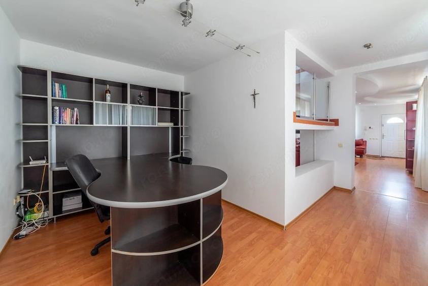 Apartament cu 6 camere decomandat în Găvana
