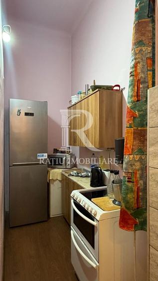 Apartament cu 4 camere decomandat în Central