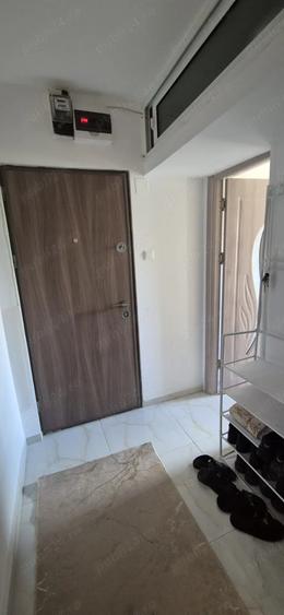 Casă cu 2 camere semidecomandat în Casa de Cultură