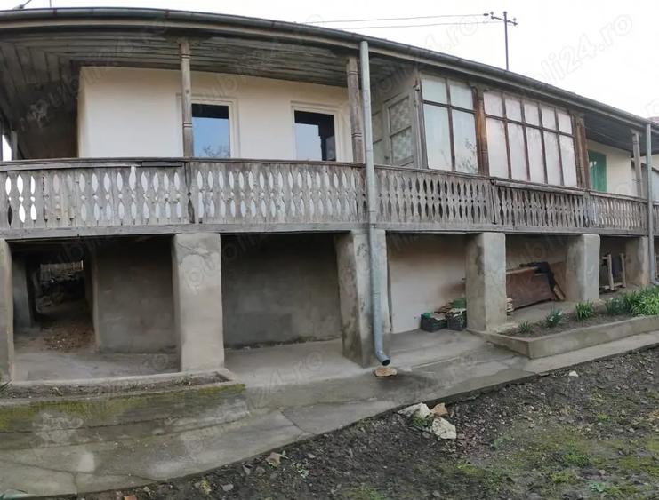 Casă cu 2 camere cu Teren 320 Mp în Central