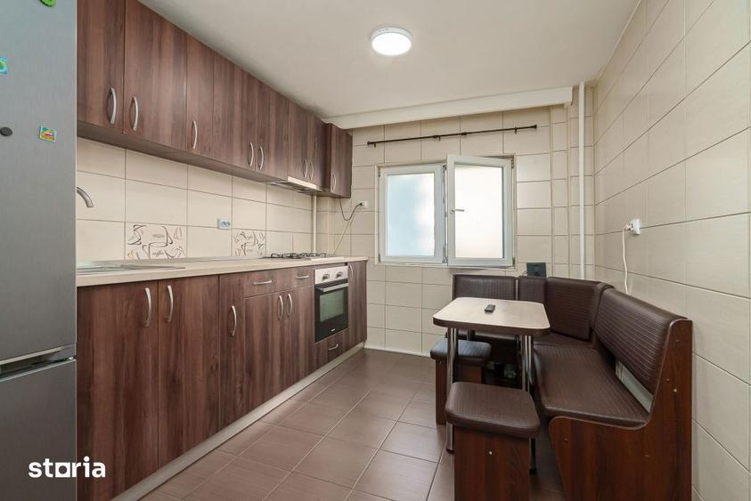 Apartament cu 3 camere decomandat, mobilat în Ștefan cel Mare