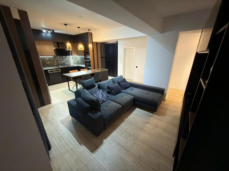 Apartament cu 3 camere în Sisești