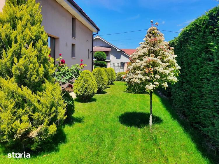 Casă cu 4 camere cu Teren 490 Mp în Centura