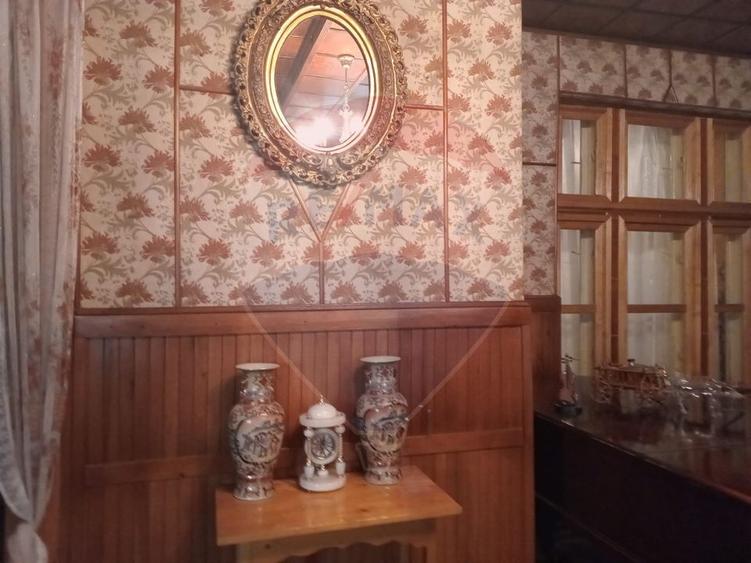 Casă cu 6 camere cu Teren 436 Mp în Ultracentral