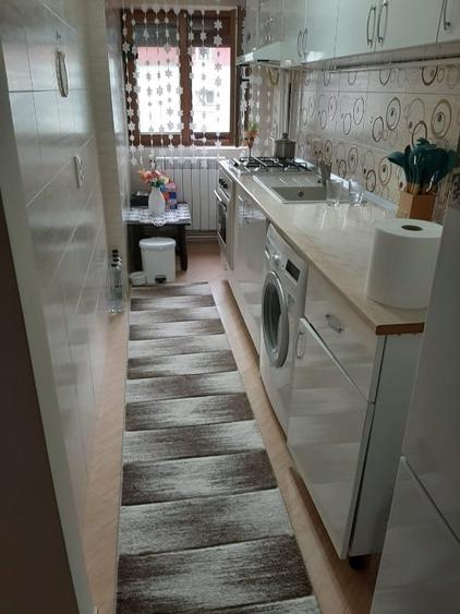 Garsonieră decomandată în Central