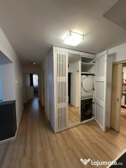 Apartament cu 4 camere decomandat în Săsar