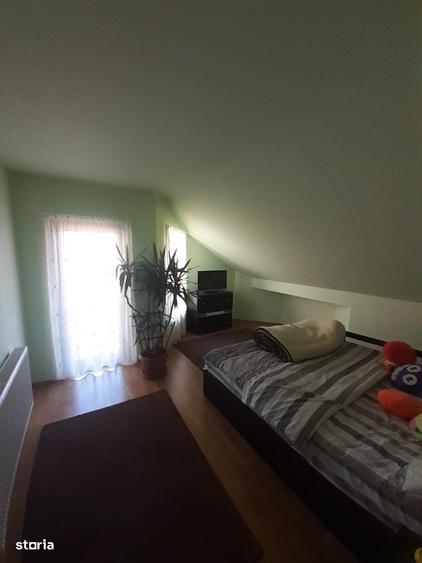 Casă cu 4 camere cu Teren 19200 Mp în Creaca