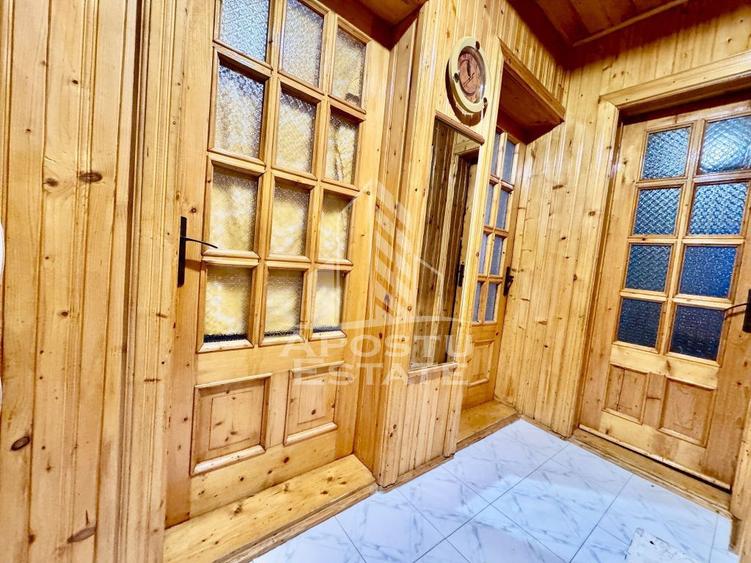 Apartament cu 2 camere decomandat în Cetății
