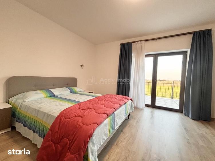 Casă cu 6 camere cu Teren 2310 Mp în Sânmartin
