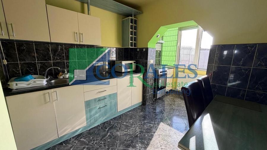 Apartament cu 3 camere decomandat, mobilat în Girocului