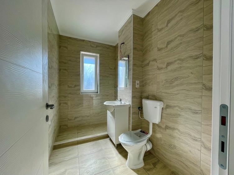 Apartament cu 2 camere decomandat în Sânpetru