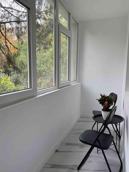 Apartament cu 3 camere semidecomandat în Titan