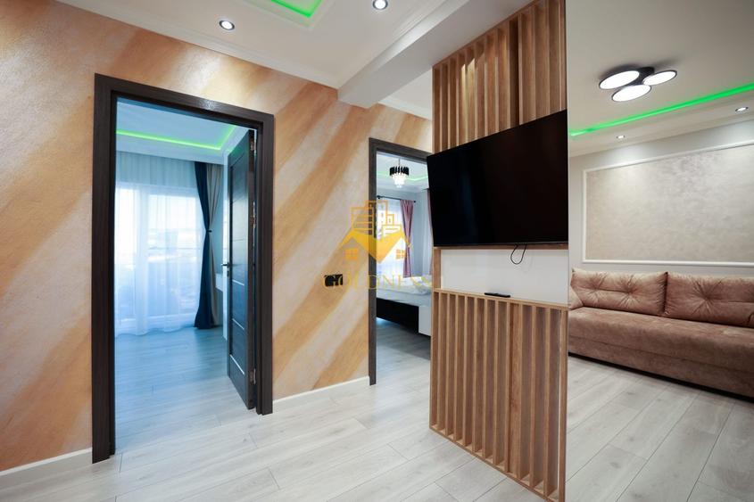 Apartament cu 3 camere semidecomandat, mobilat în Între Lacuri