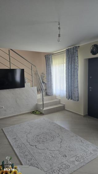 Casă cu 3 camere cu Teren 300 Mp în Pielești