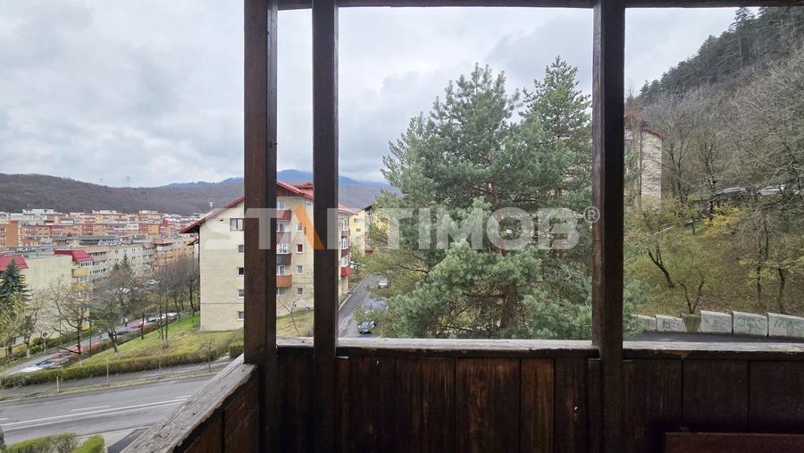 Apartament cu 2 camere decomandat, mobilat în Răcădău