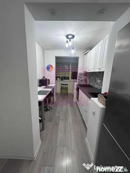 Apartament cu 3 camere decomandat în Liviu Rebreanu