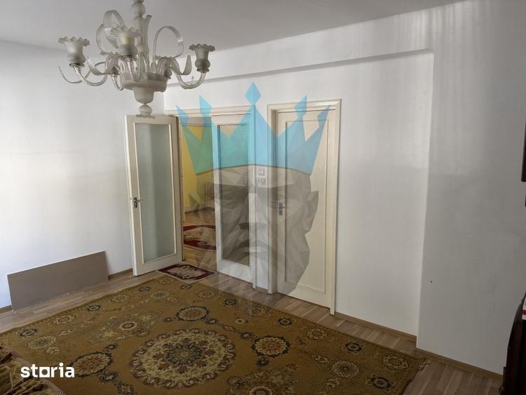 Apartament cu 3 camere în P-ța Rosetti