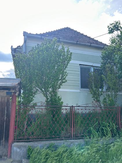 Casă cu 4 camere în Lopadea Veche