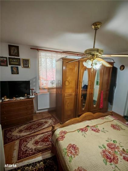 Casă cu 4 camere în Băceni