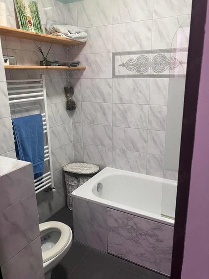 Apartament cu 2 camere decomandat în Micești
