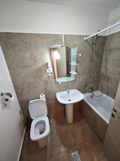 Apartament cu 3 camere decomandat, mobilat în Tătărași