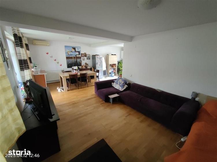 Casă cu 4 camere cu Teren 100 Mp în 1 Decembrie