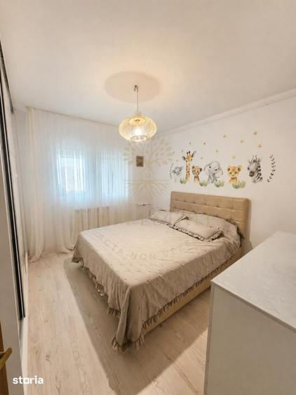 Apartament cu 3 camere decomandat în Nerva Traian