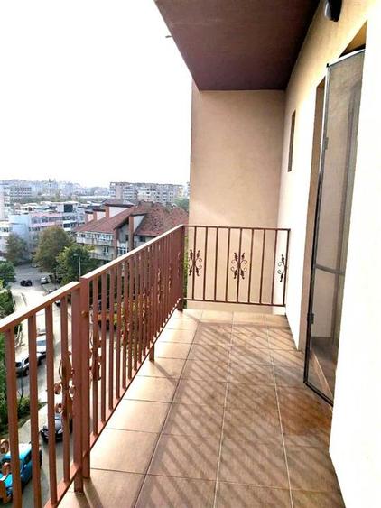 Apartament cu 2 camere decomandat în Gară