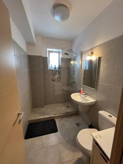 Apartament cu 2 camere decomandat în 16 Februarie