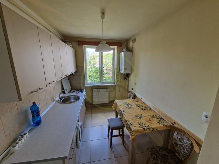 Apartament cu 2 camere decomandat, mobilat în Mihai Viteazul