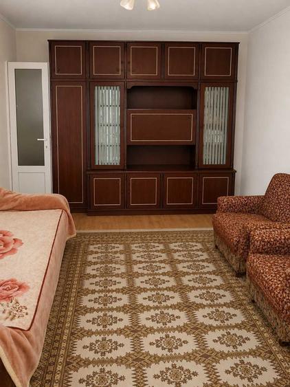 Apartament cu 2 camere decomandat în Republicii
