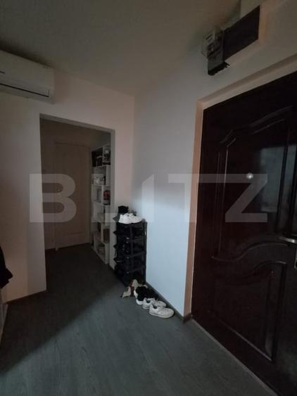 Apartament cu 3 camere semidecomandat, mobilat în Câmpia Turzii