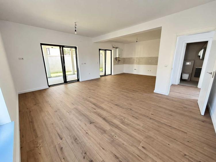 Casă cu 4 camere cu Teren 314 Mp în Central