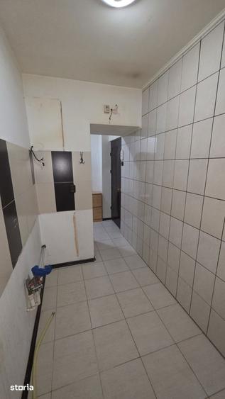 Apartament cu 2 camere semidecomandat în Km 4