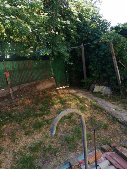 De vânzare teren intravilan cu o casă demolabilă  - 5