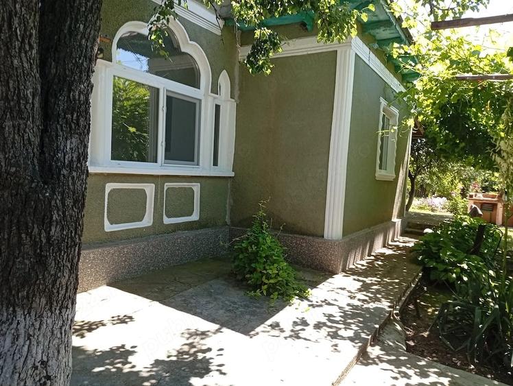 Casă cu 7 camere cu Teren 2300 Mp în Beștepe