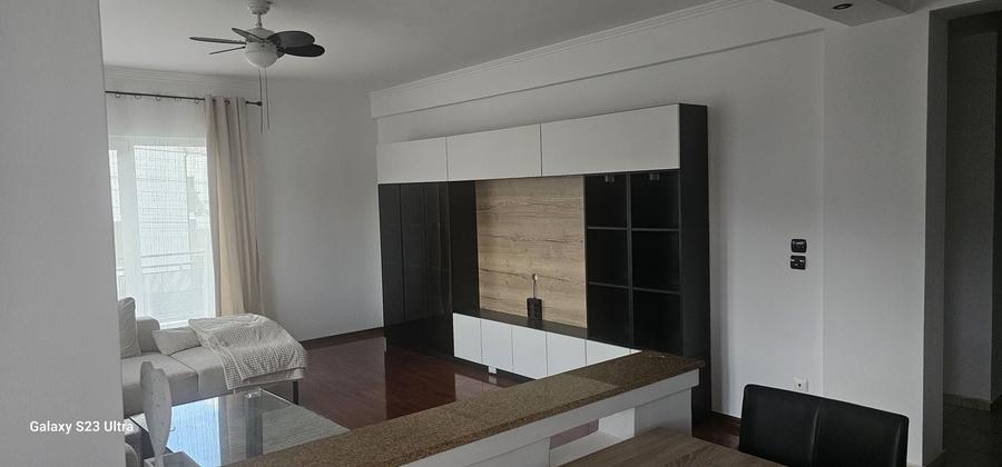 Apartament cu 3 camere decomandat în Zorilor