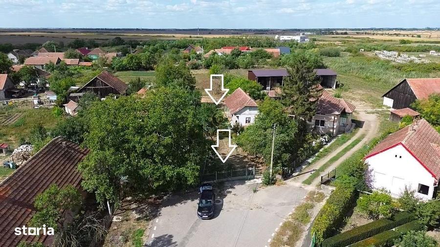 Casă cu 2 camere cu Teren 2232 Mp în Doba