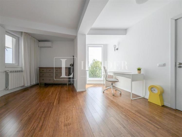 Apartament cu 4 camere decomandat, mobilat în Pipera